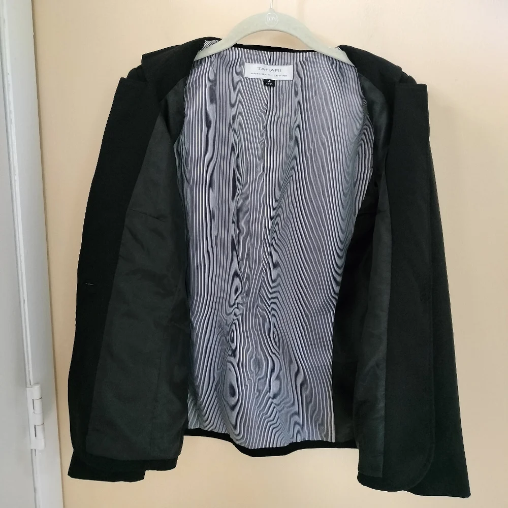 Tahari Arthur S Levine black lined jacket blazer 4 Office Professional Career